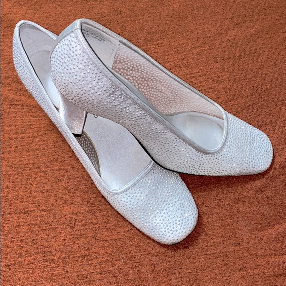 Silver glitter pumps